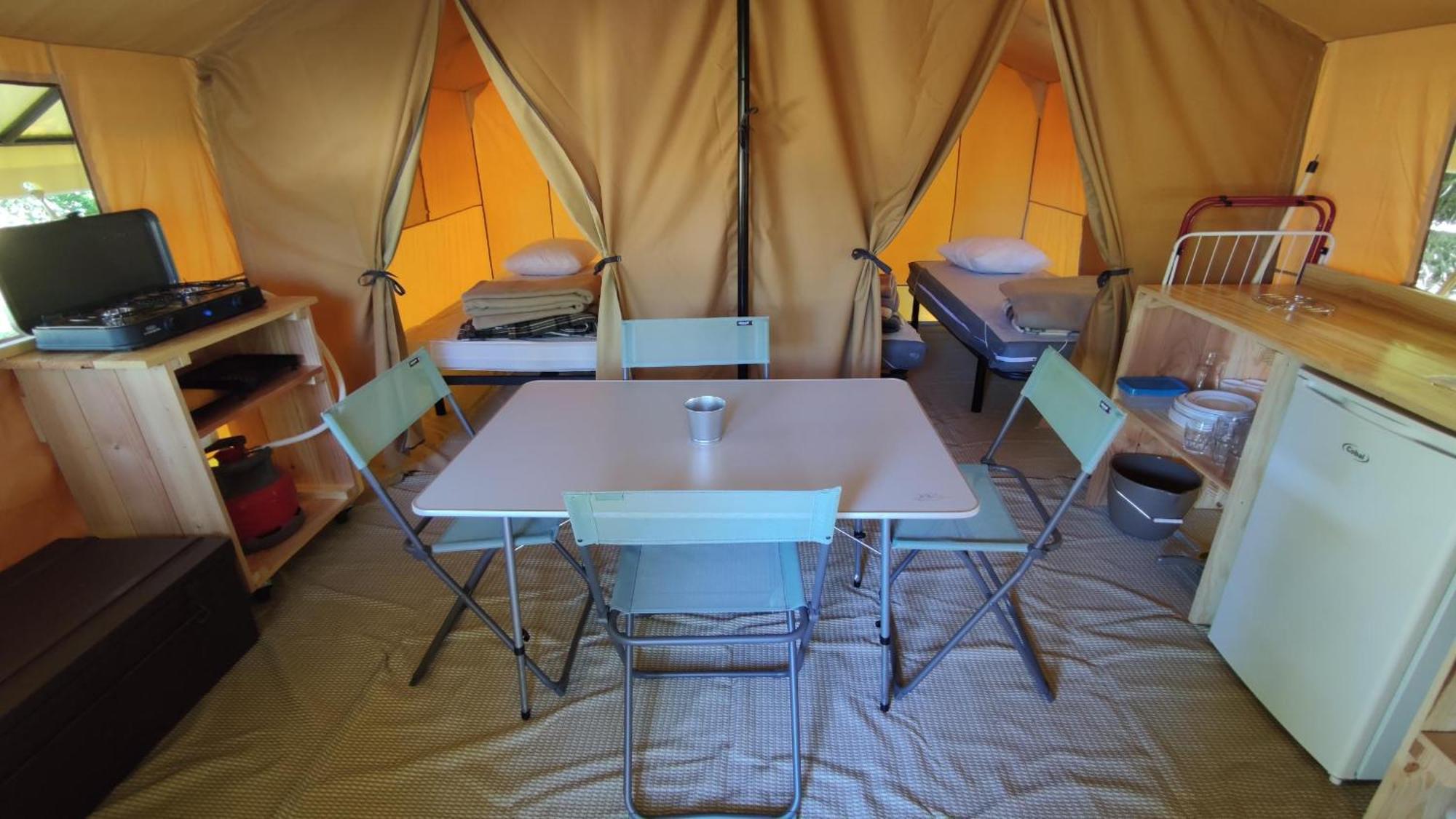 Camping Onlycamp Les Pins Nancay المظهر الخارجي الصورة