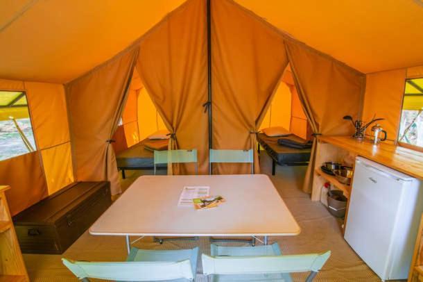 Camping Onlycamp Les Pins Nancay المظهر الخارجي الصورة